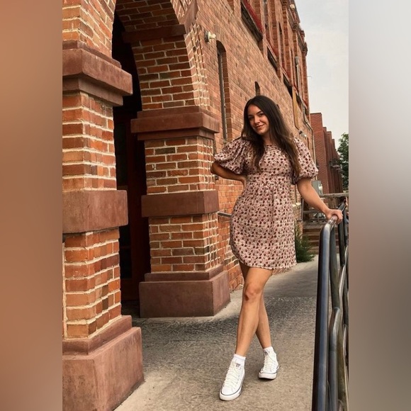 Meet your Posher, Devin - Picture 1 of 1